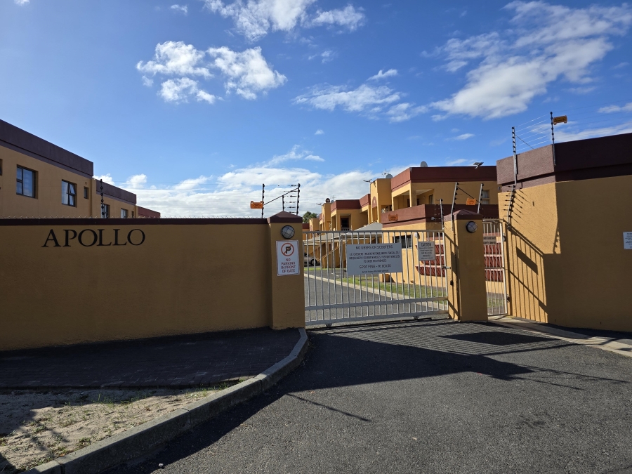 1 Bedroom Property for Sale in Ferndale Western Cape